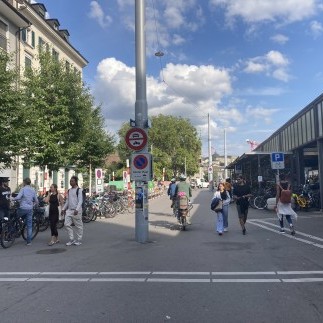 Nicht nur im Strassenverkehr: Miteinander läufts besser als gegeneinander.