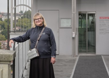 Der Mattelift ist eine wichtige Berner Institution – Maja Mores hilft mit, dass es so bleibt.