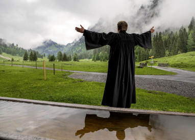 Gottesdienste im Freien sind die kirchlichen Sommer-Highlights. Etwa derjenige im Justistal. 