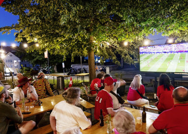 Public Viewing bei Altstetter Kirche: Entspannt und ganz ohne Kommerz 